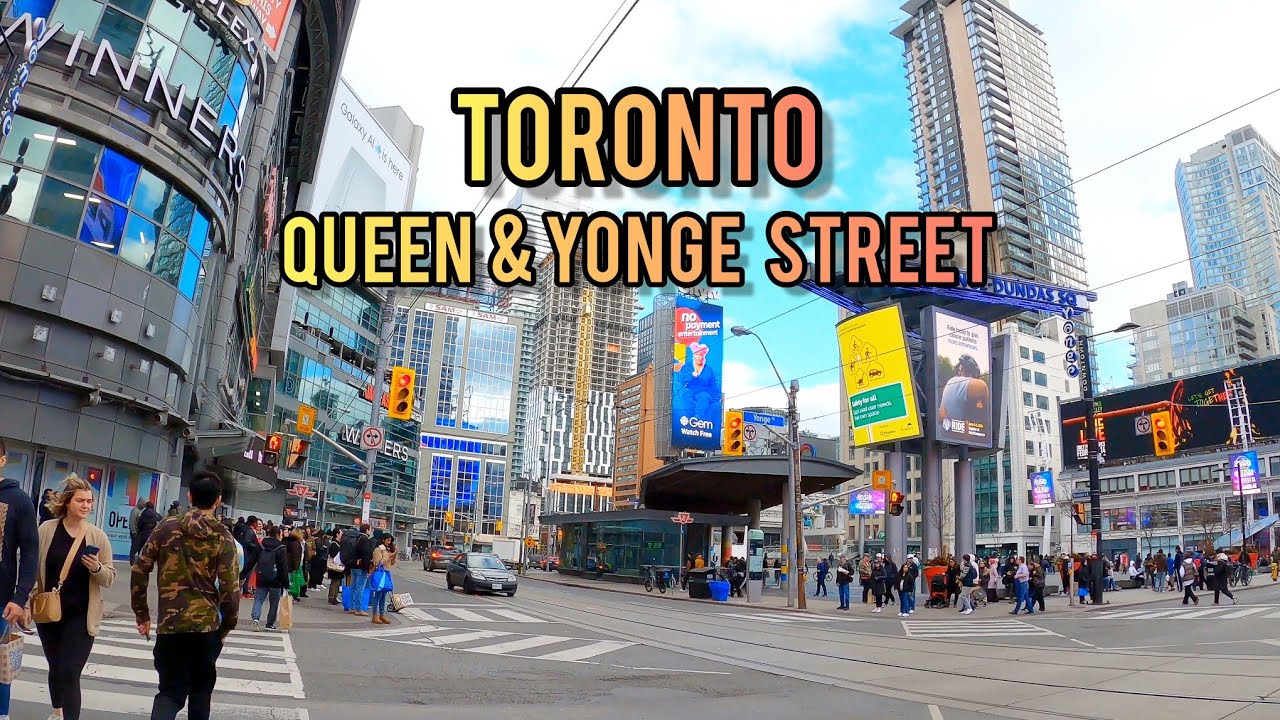 Toronto Saturday Yonge & Dundas Square, Downtown Walking Tour Canada 4k