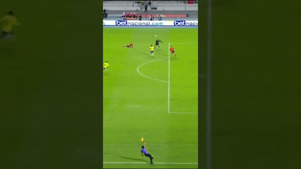 Impedido! &Aacute;rbitro marca impedimento #fy #football #skill #soccer #goal #brasil #marrocos