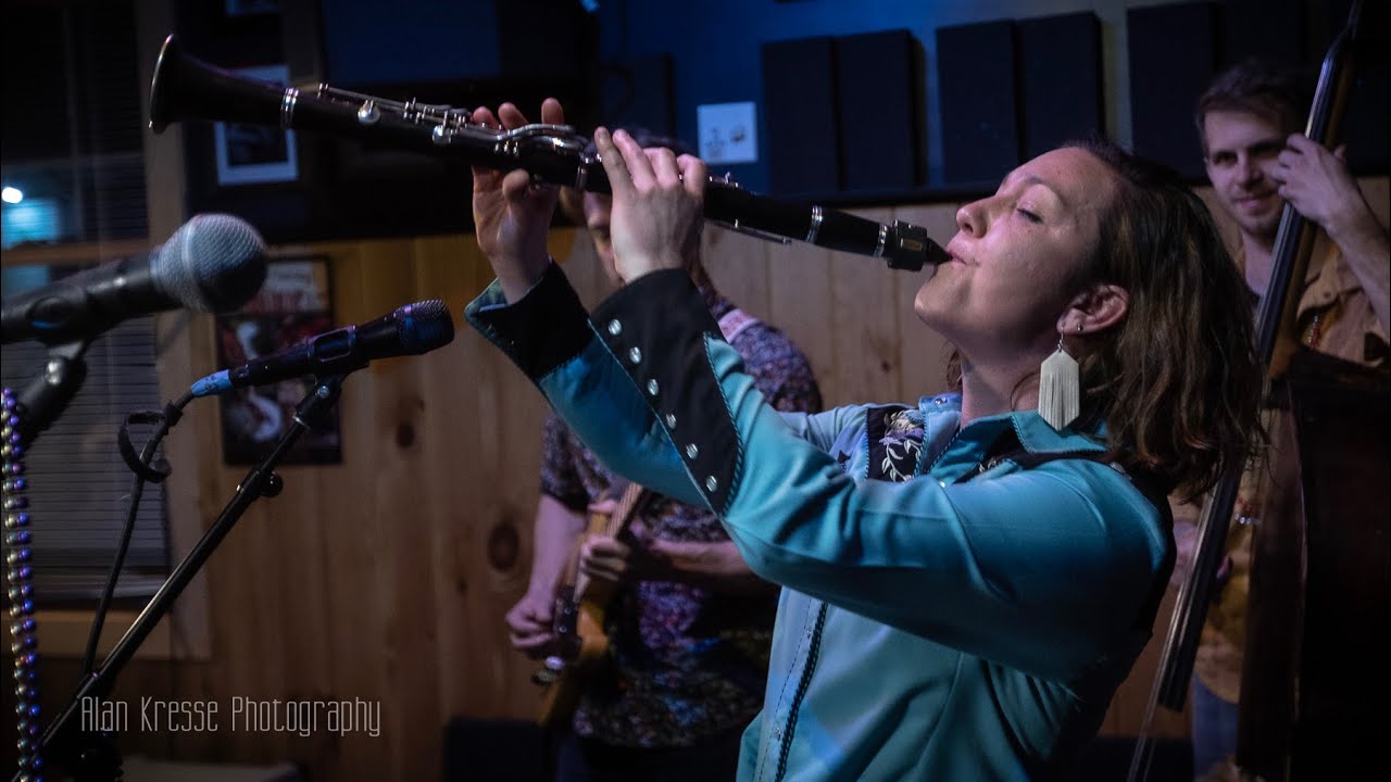 Jess Eliot & The Honky Tonk Heroes - 