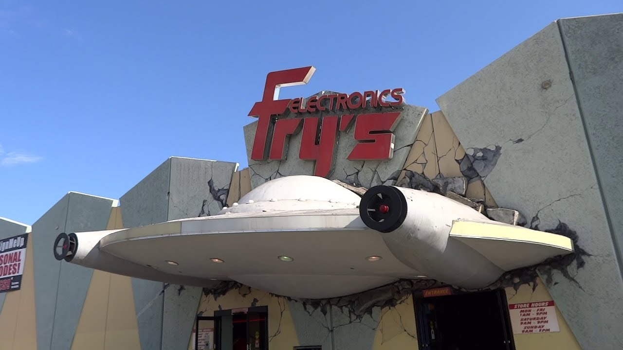 FRY'S ELECTRONICS BURBANK : Retro-space theme !