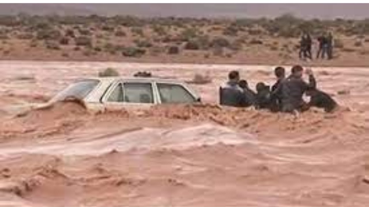Sudden Flash Flood , Hailstorm in Sefrou, Morocco | فيضان مفاجئ مفاجئ ، عاصفة برد في صفرو ، المغرب |