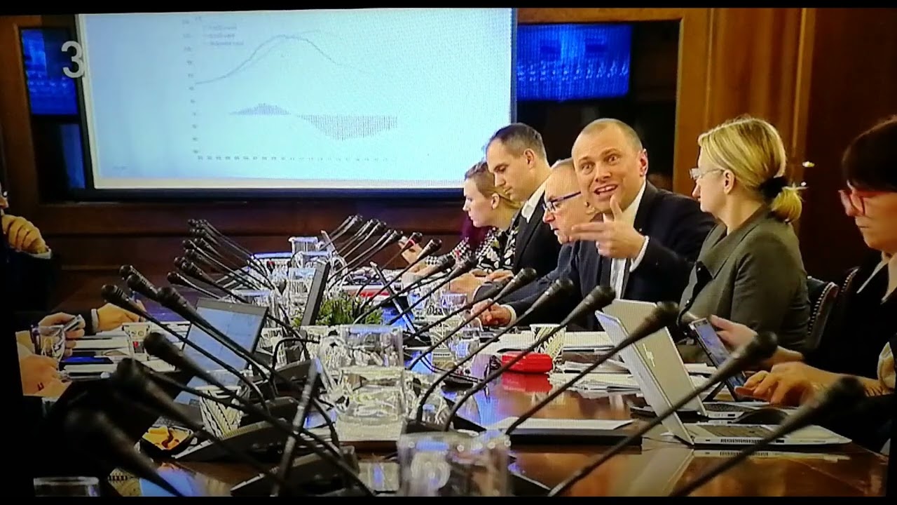 Vodja uprave NLB pove politikom in Banki Slovenije koliko je ura ...