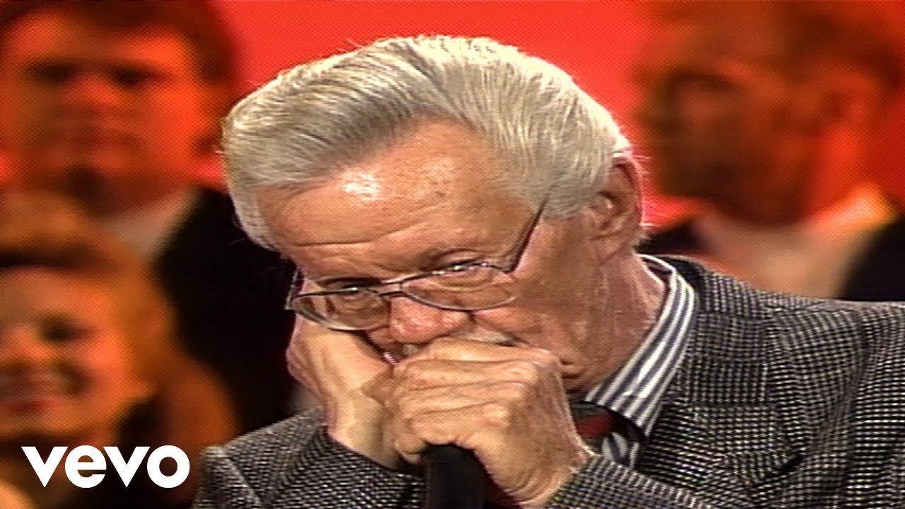 Bill & Gloria Gaither - Dig a Little Deeper in God's Love [Live] ft. J.D. Sumner, The Stamps Quartet