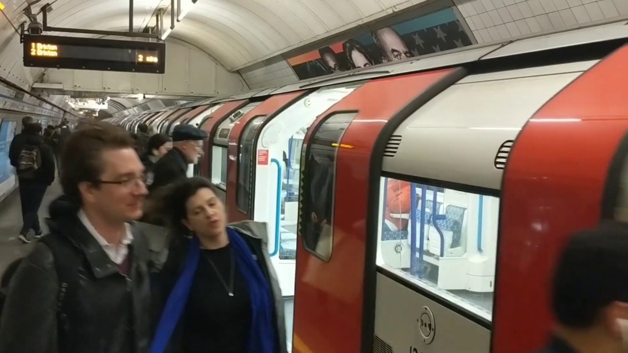 Kings Cross St Pancras, Victoria Line southbound platform. London underground tube trains