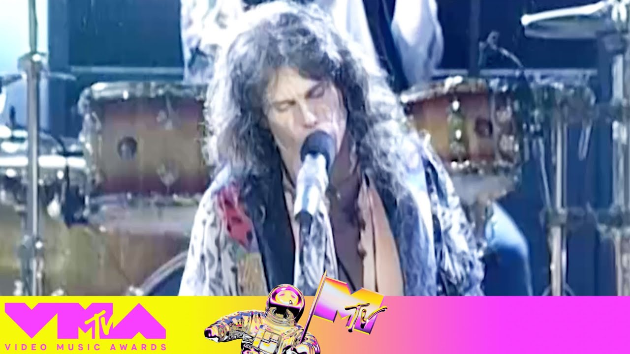 Aerosmith Performs 