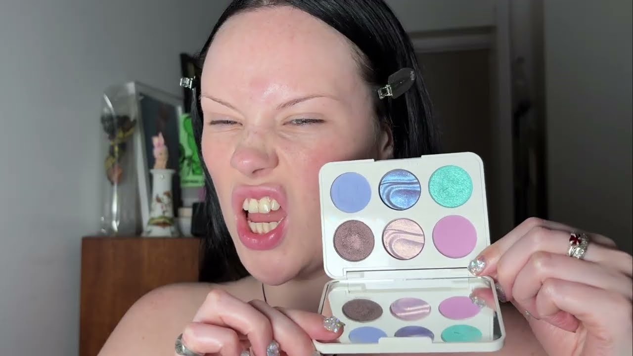 blue eye makeup tutorial