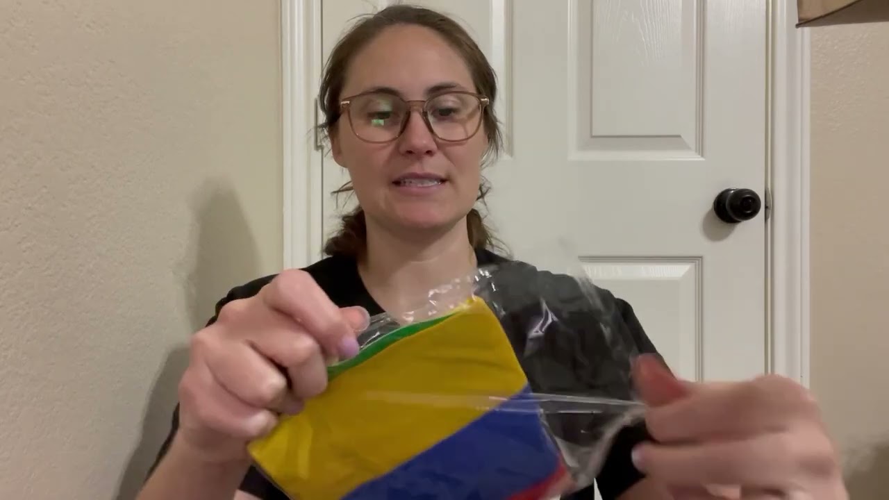 Unboxing beach balls and details