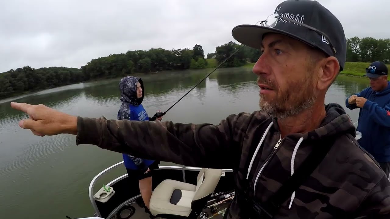 Bass Fishing in a Pontoon Boat how to Have Fun and still Catch Fish Pt1