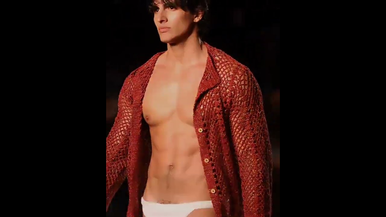BEAUTIFUL HENRIQUE #malebody #model #hunk #fashion #mensfashion #malestyle #malemodel #henriquefraga