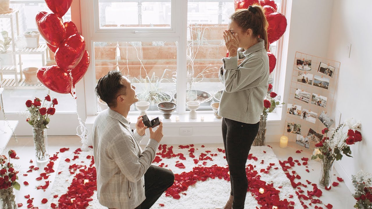 The Sweetest Proposal 🌹(Ugly crying included)