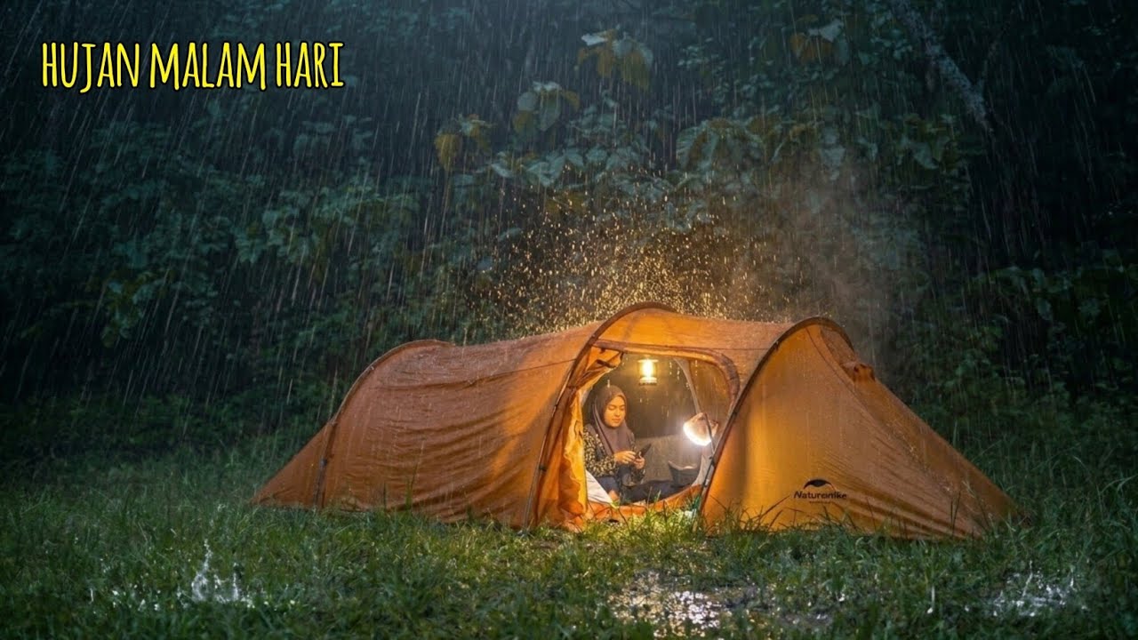 Camping hujan malam hari yang menenangkan