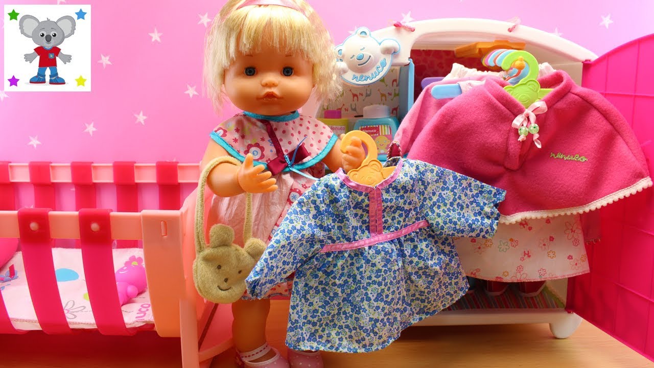Ropita Nueva y Accesorios para la Bebé Nenuco DANIELA y Coloco la Ropa en su Armario