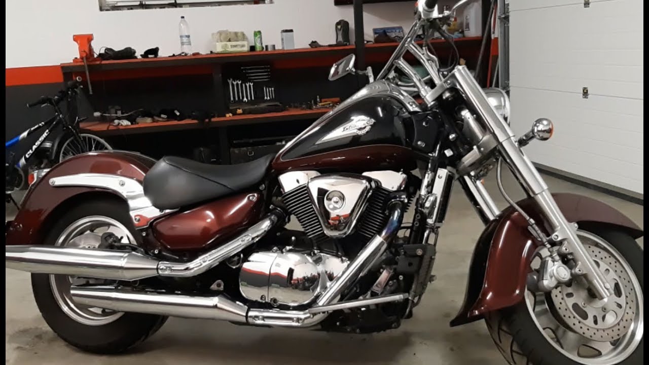 Suzuki Intruder 1500 battery removal