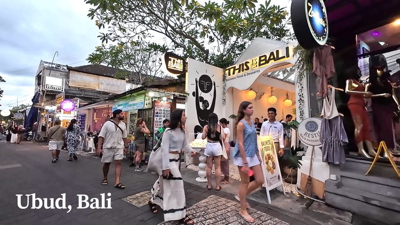 Evening Stroll at Ubud's Busy Streets | Walking Tour Bali Ubud Holiday 2025