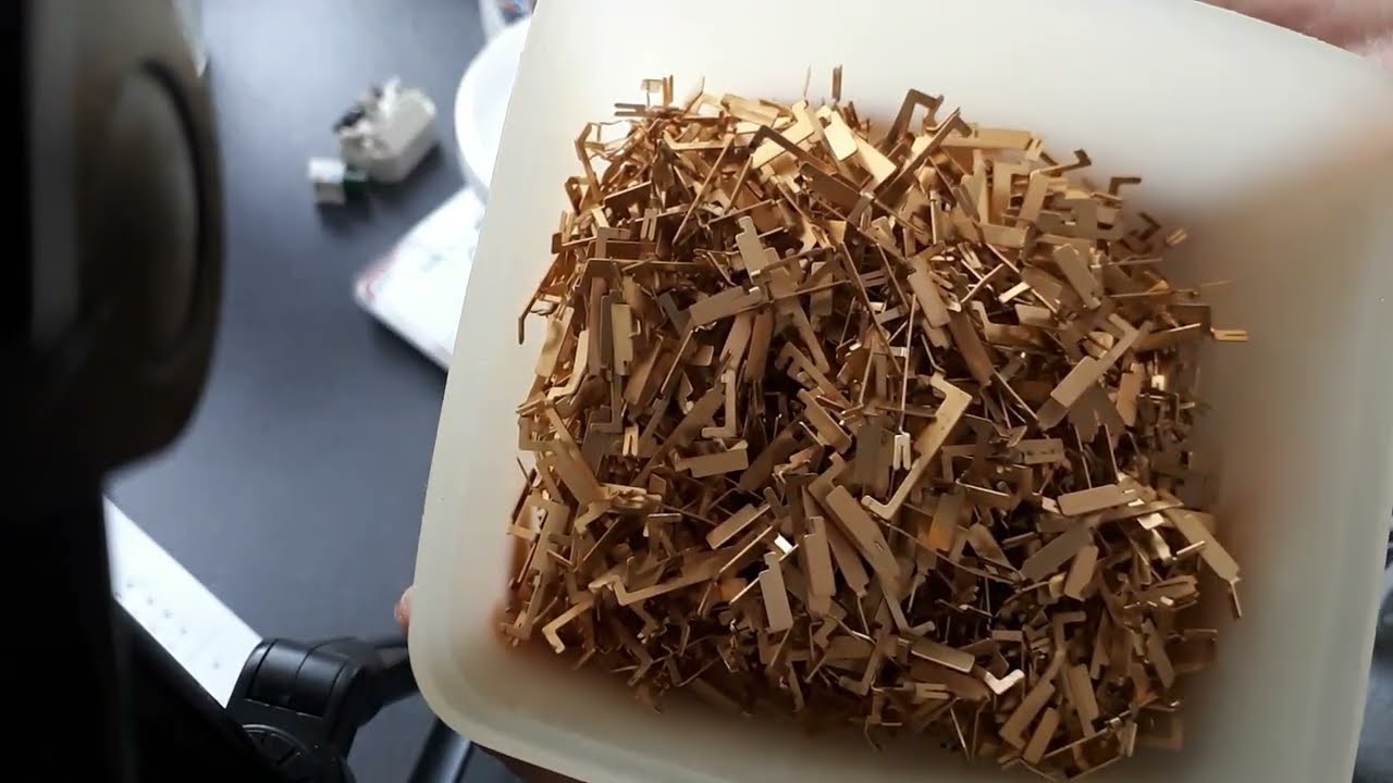 Gold Pins Entwerten