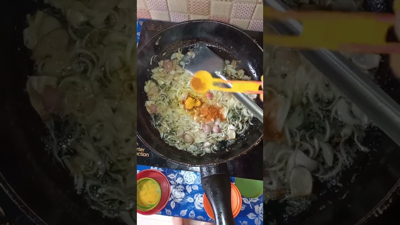 পৃথিবীর সবচেয়ে সহজ রান্না করলাম। 😹 #easycook #eggcurry 