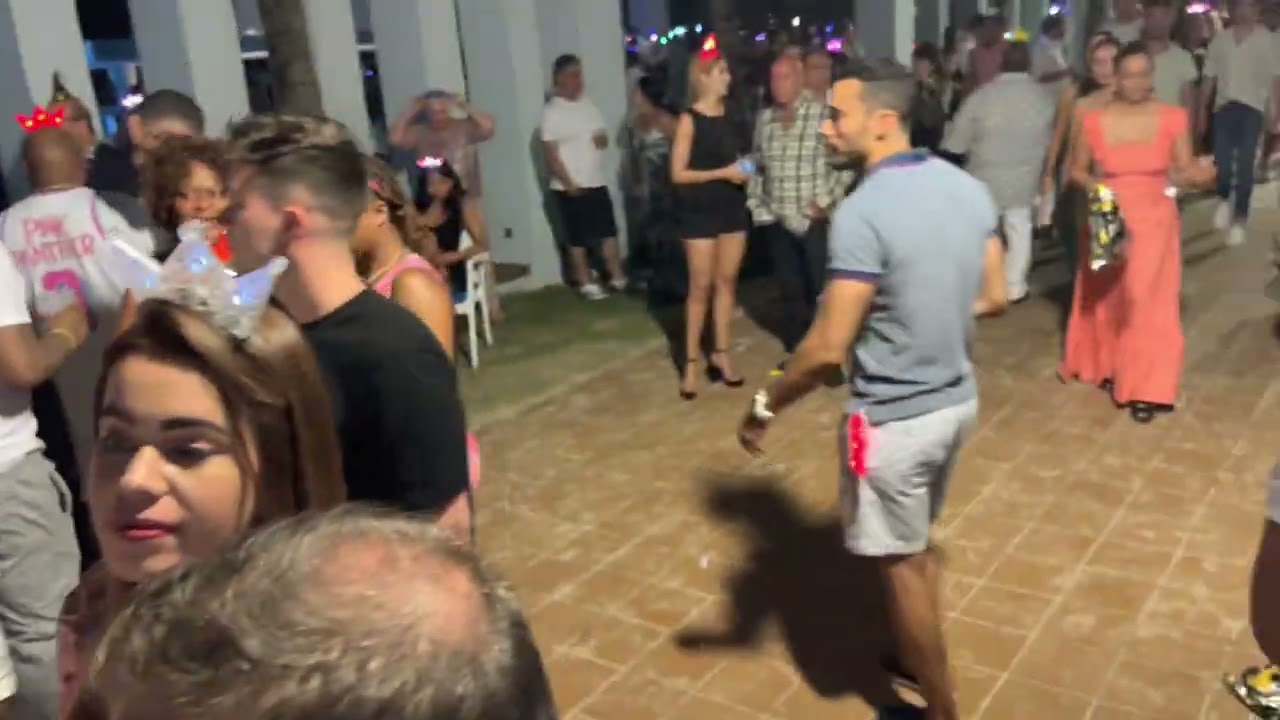 New Year’s Eve Beach Party Riu Republica.