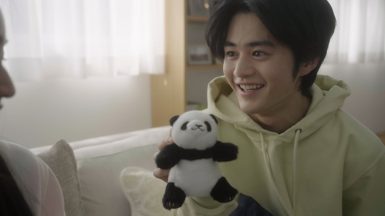 鈴鹿央士主演 アリアナ・グランデ「we can’t be friends (wait for your love)」日本版ミュージック・ビデオ