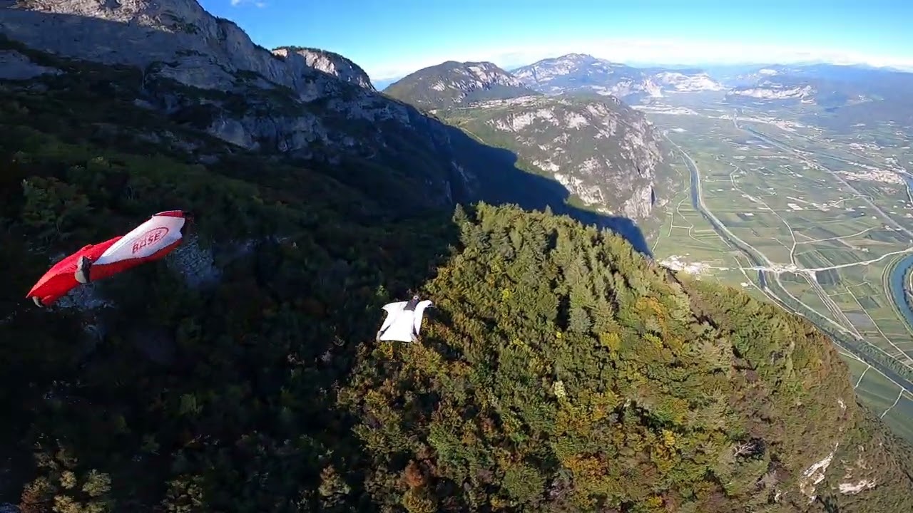 Windy Wingsuit Flight at Paganella - Berlin Base Team