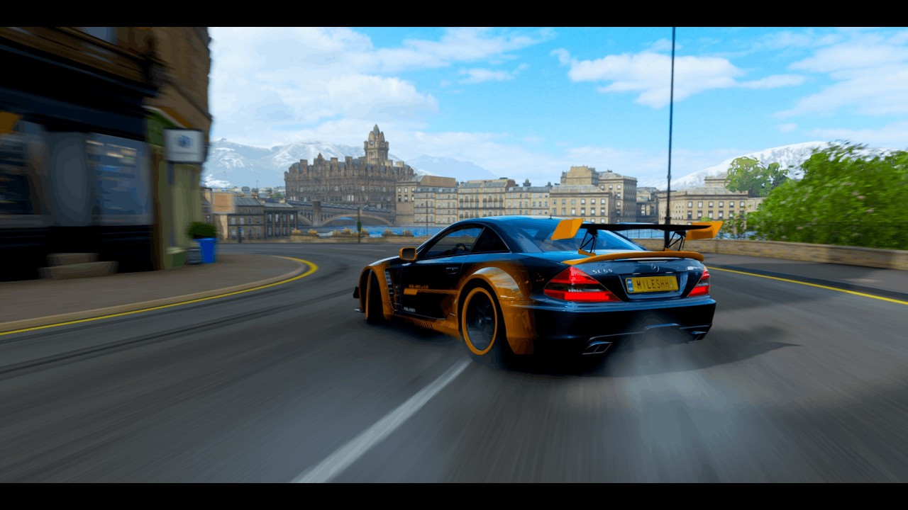 What drifting with KBM looks like [Forza Horizon 4]