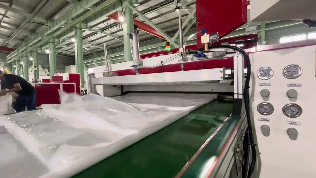 CHOVYTING middle speed flying knife cutting bottom seal machine