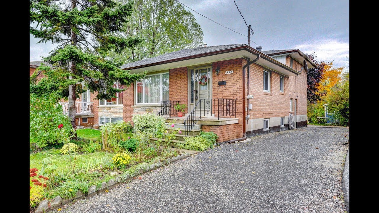 994 Fourth Street Mississauga, The Hanlon Team
