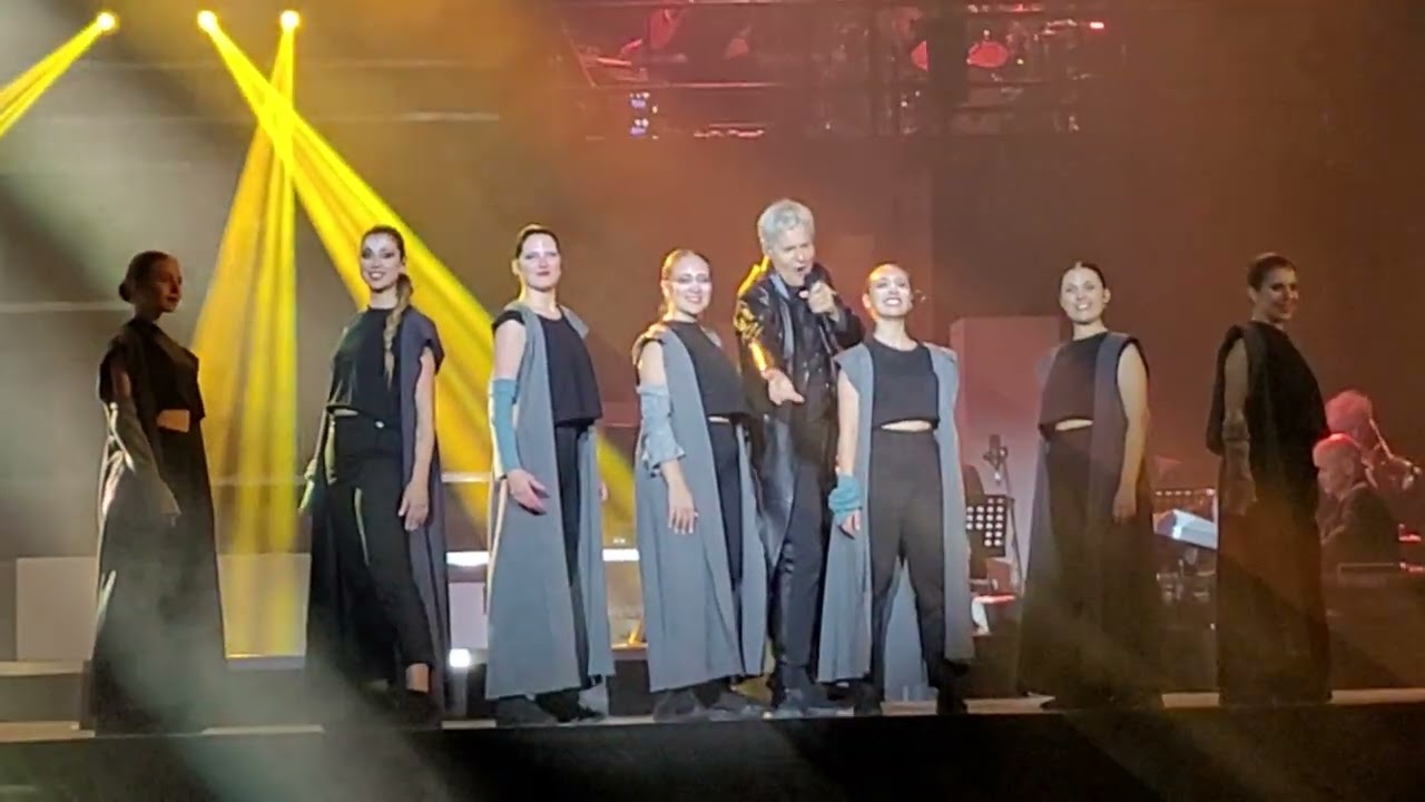 Baglioni in Arena 06.10.2023 - Medley: Sono io, Cuore d'aliante, Uomo di varie età