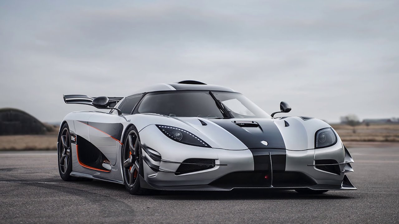 Differences between MEGACARS HYPERCARS SUPERCARS GRAND TOURERS & SPORTSCARS