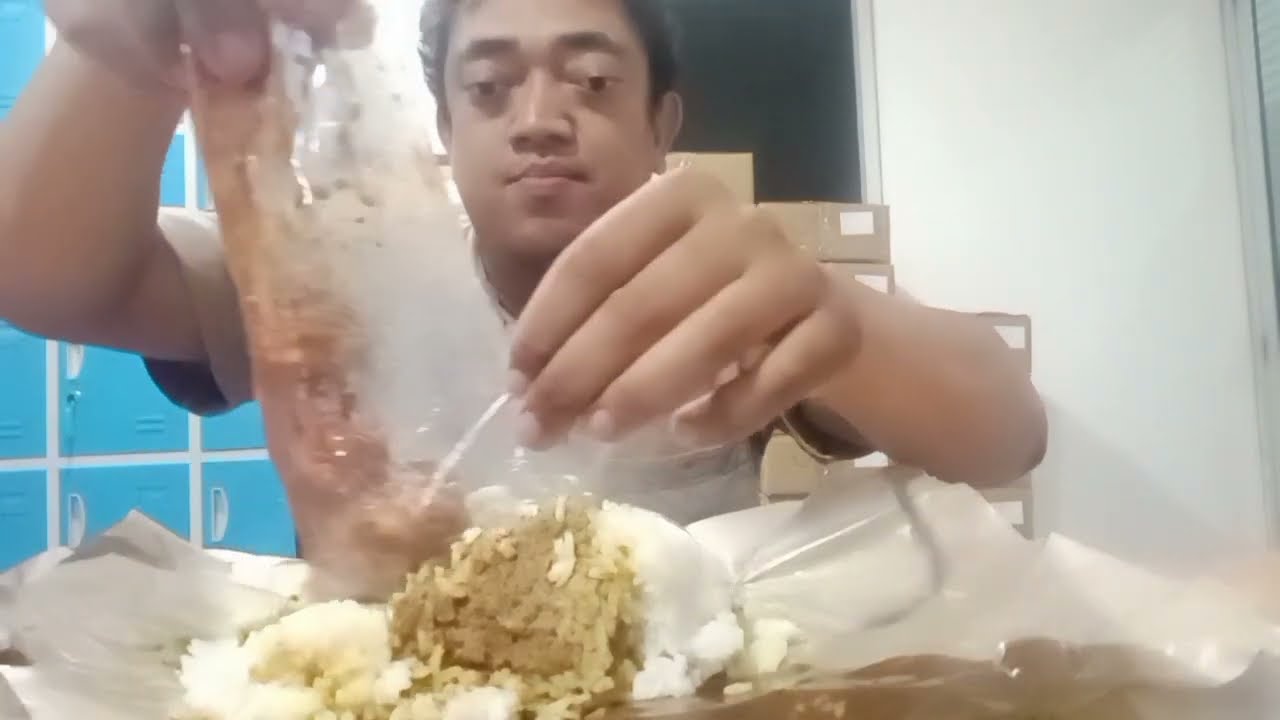BARU KALI INI MAKAN NASI PADANG PAKAI SOMAY