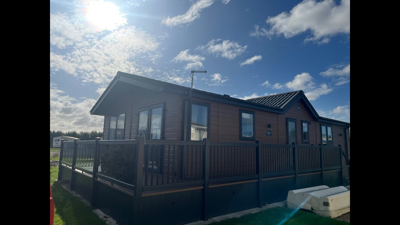 Discover the Stunning 40x20 Love Oakland Lodge: Your Dream Lakeside Escape at Barkham Manor