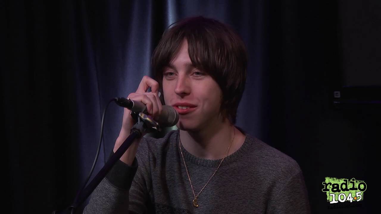 Catfish and the Bottlemen's Van - Interview at Radio 104.5 (2015)