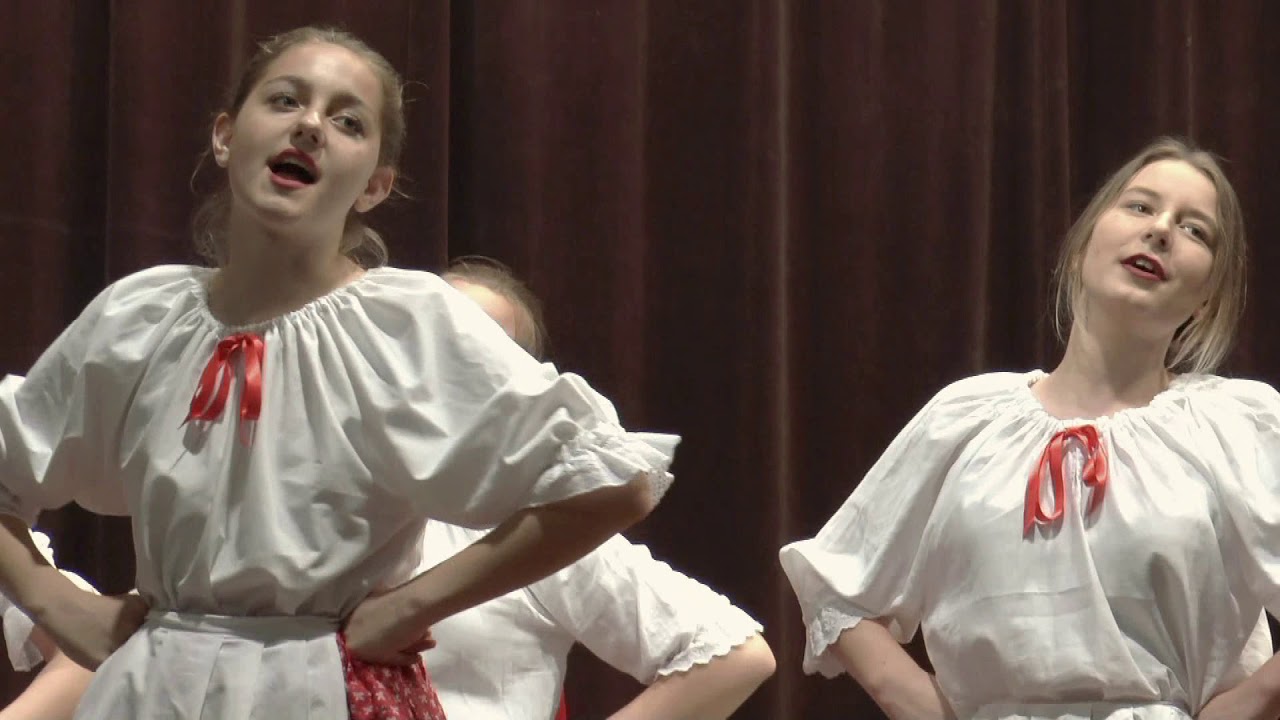 Stavanie mája - vystúpenie detí ZŠ s MŠ Halič - (30.4.2019)