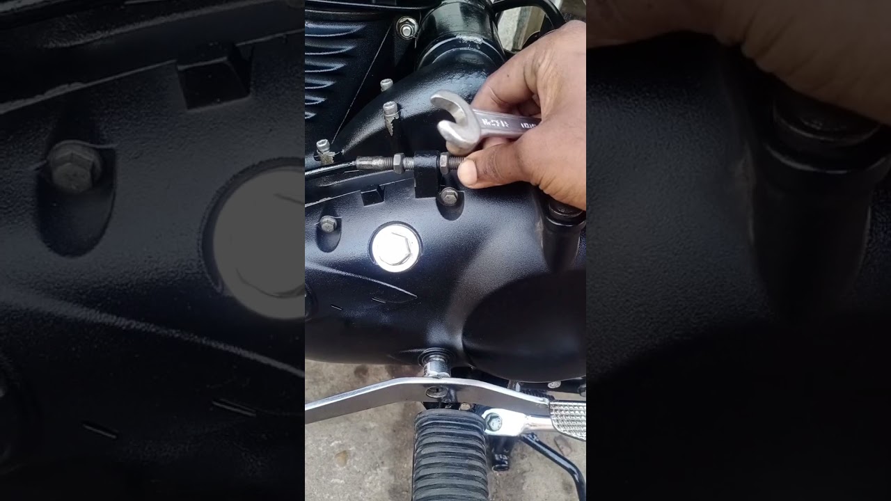 royal Enfield classic 350 clutch adjustment #shorts #royalenfield #classic350