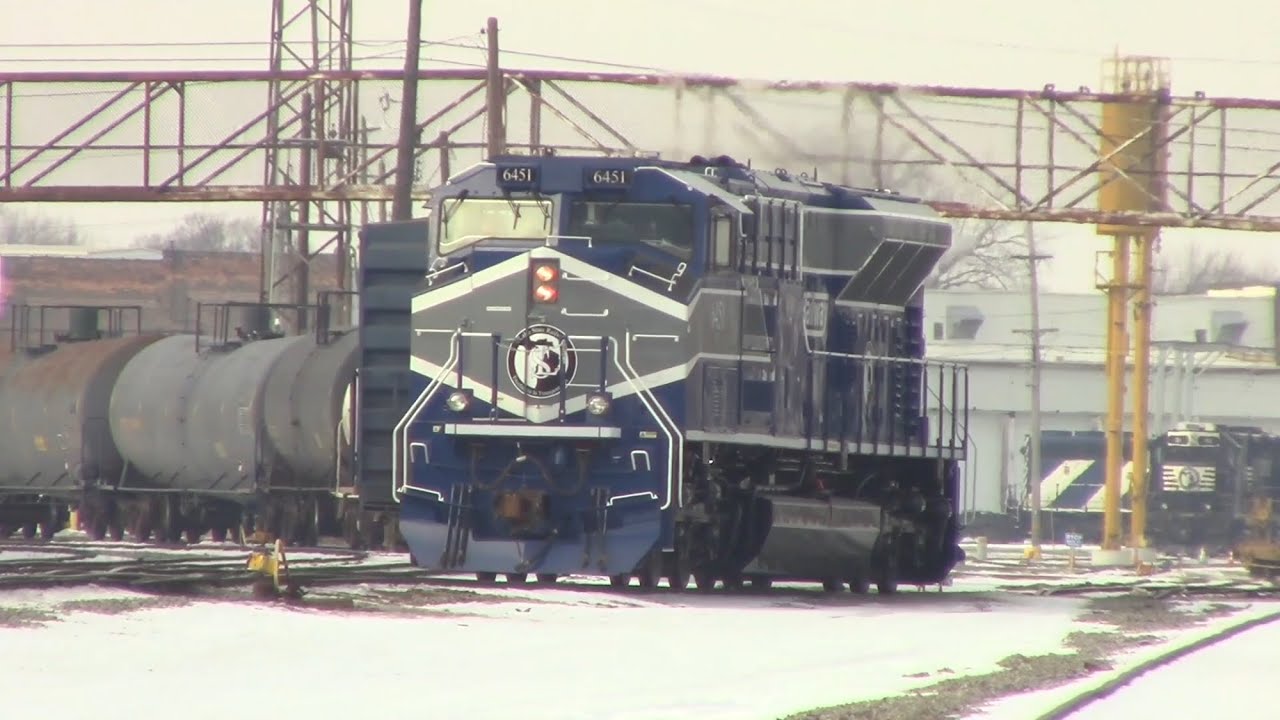 EMD SD70ACe-T4’s & SD70M’s On The Lake State Railway!