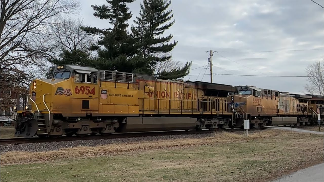 UP 6954 Manifest on Alton & Southern - 12/22/2025