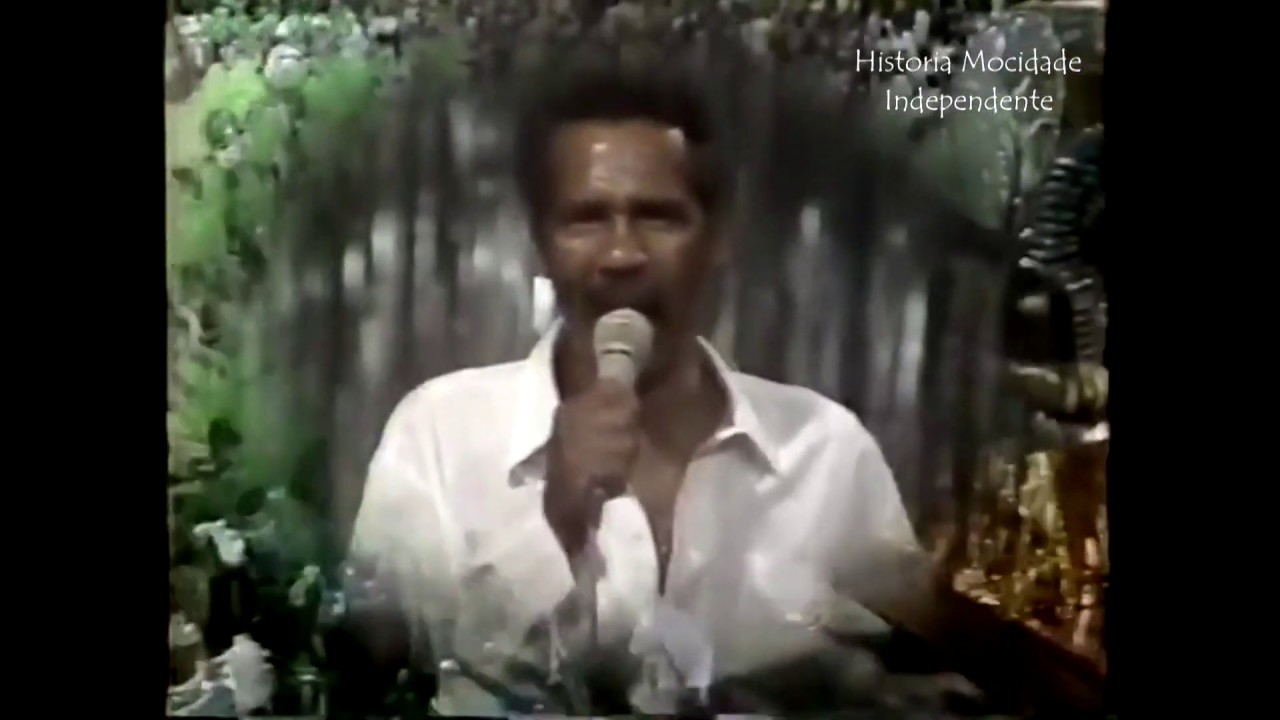 Ney Vianna canta o samba-enredo do ano de 1986 da Mocidade Independente