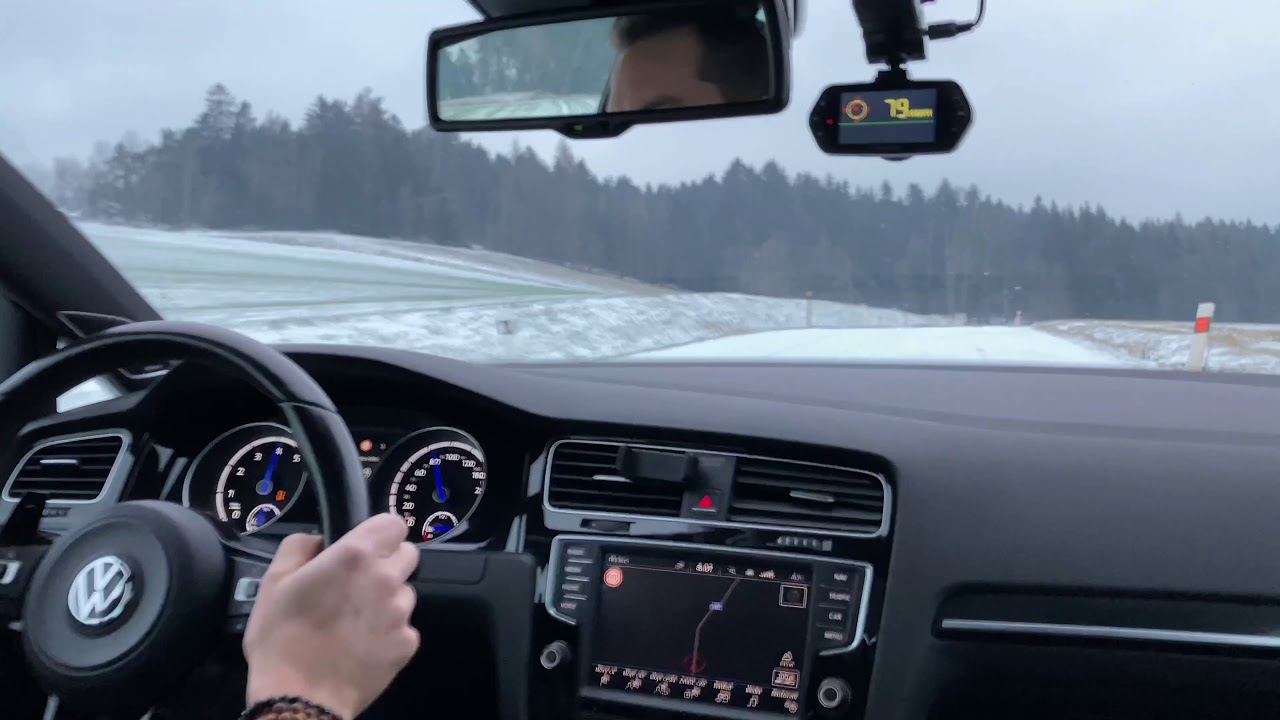 First snow 2020 GOLF R winter powerslides