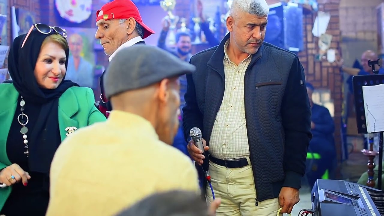 مقهى الزهاوي الفنان صلاح البيضاني