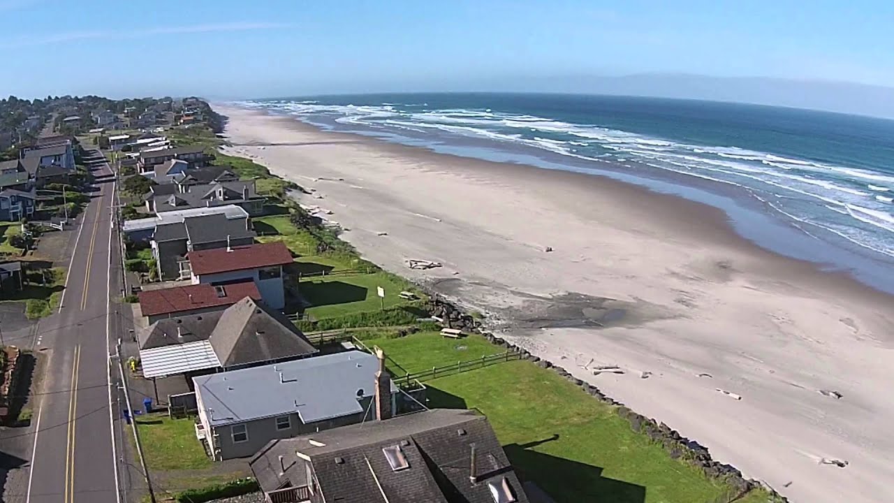 The Sand Dollar beach house rental in Lincoln City, Oregon