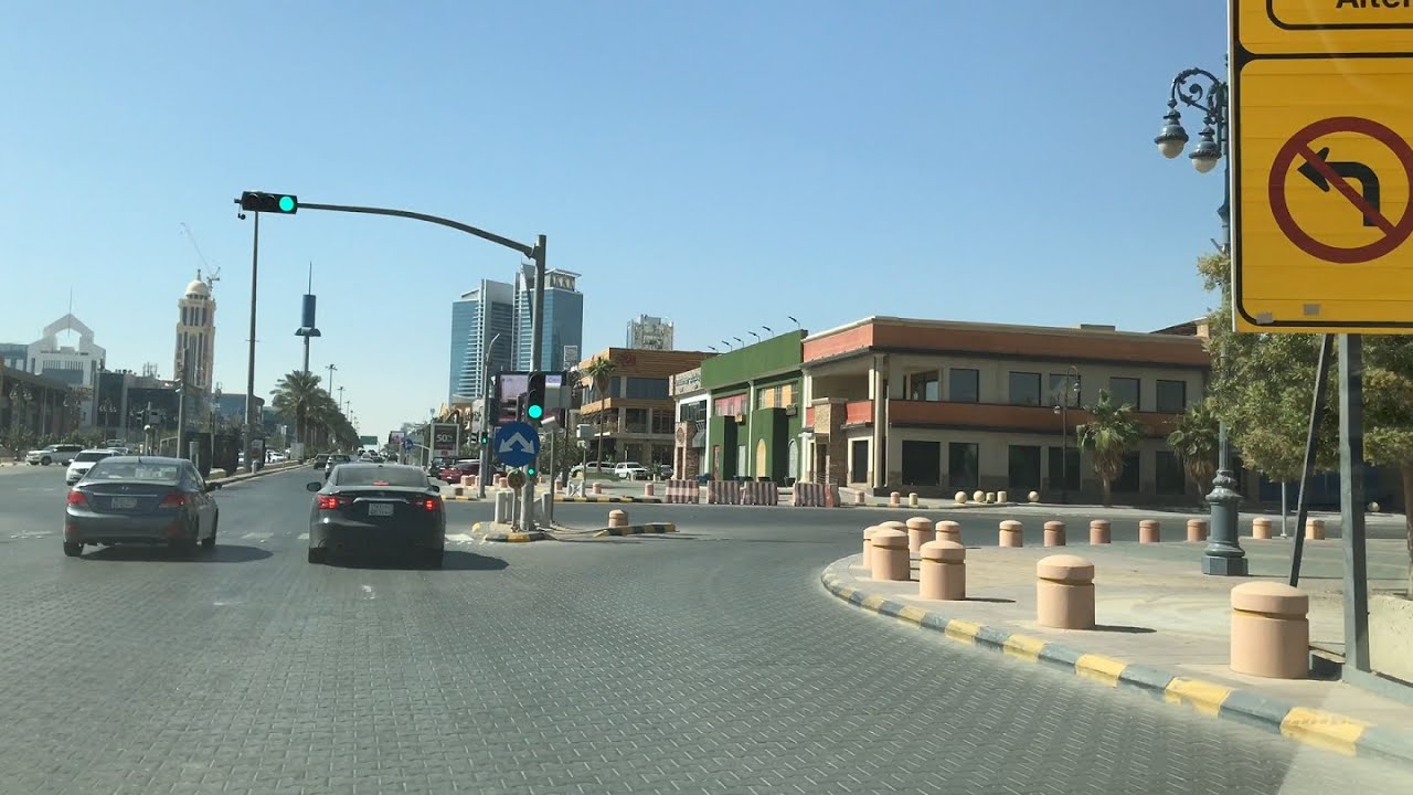 Driving in Tahlia Street, Riyadh