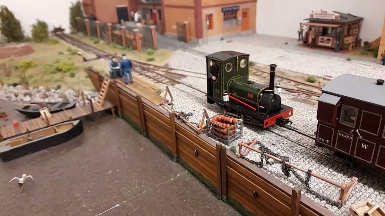 NG7, 0e, 0n30 Bachmann Hunslet MARGARET trifft UNA