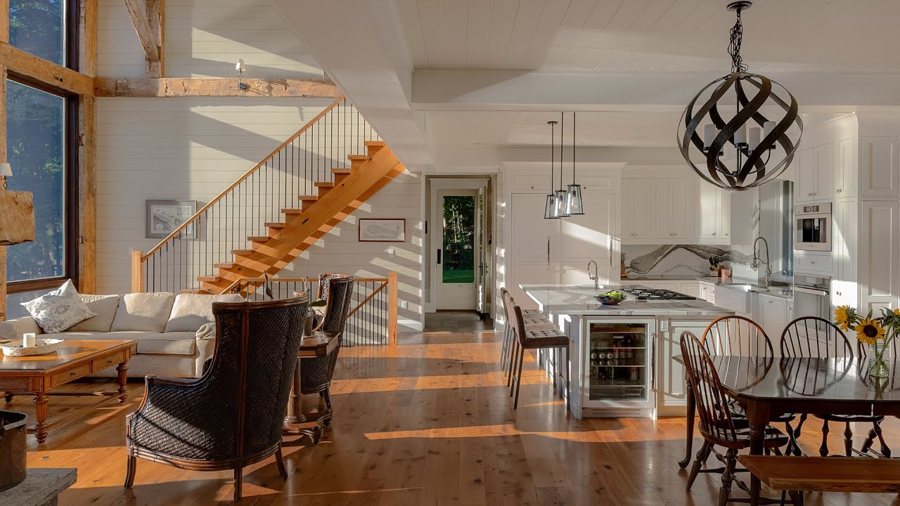 Lake Of Bays, Ontario Canada - Stunning Lakefront Property ( Morning Sun )