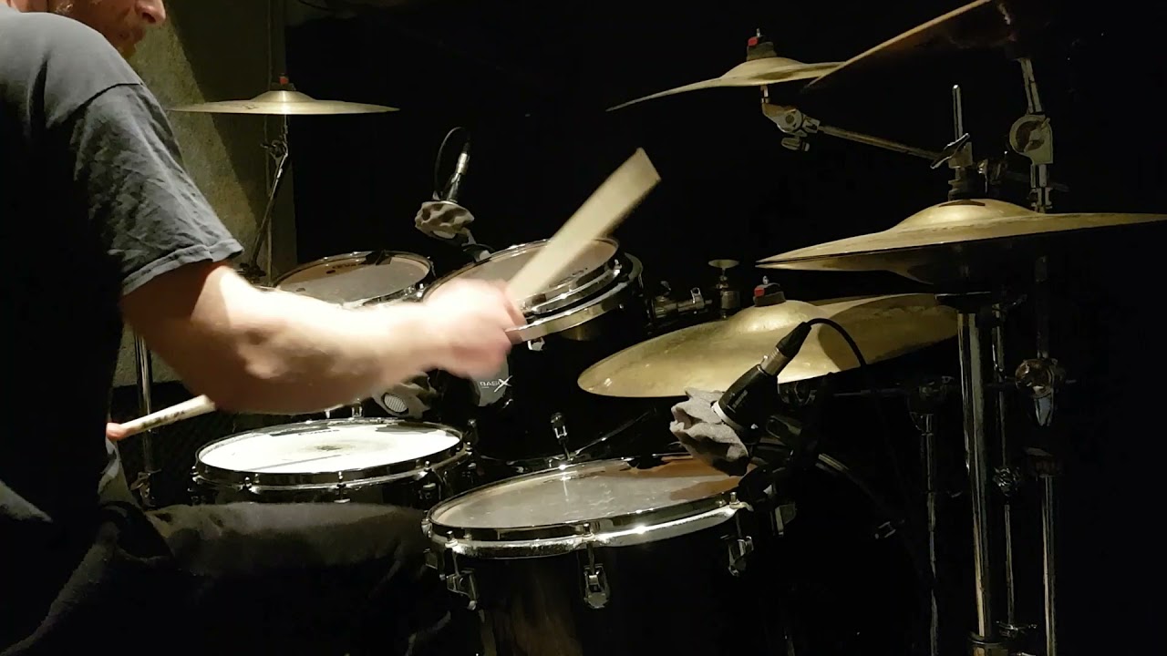 Faith No More - Surprise! You're Dead! (drum cover)