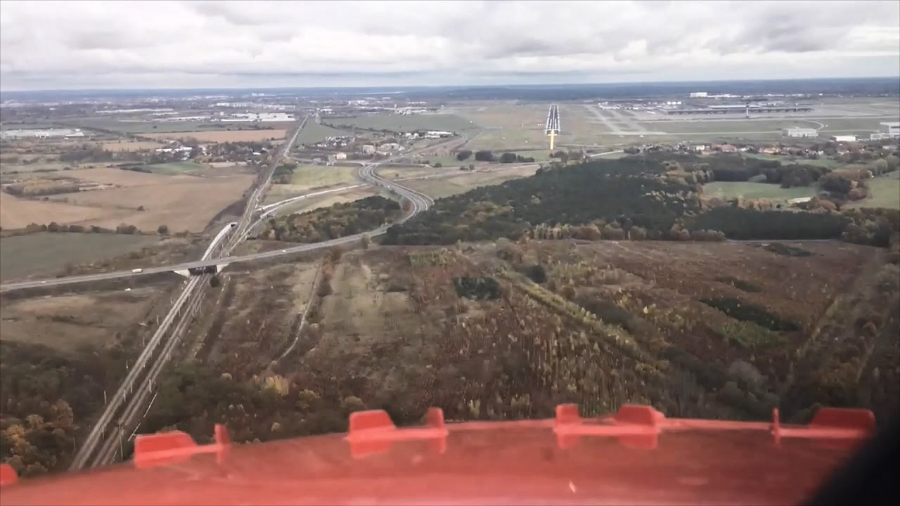 COCKPIT TIMELAPSE: B737 landing at Berlin Sch&ouml;nefeld