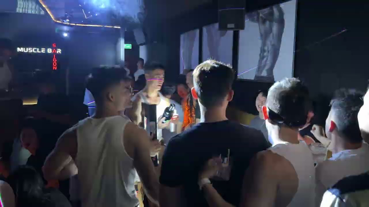 Vietnam Muscle bar Saigon