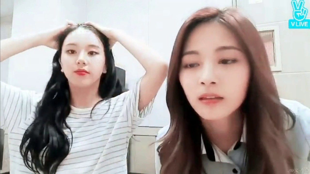Chaeyoung y Tzuyu (ChaeYu) Line 99