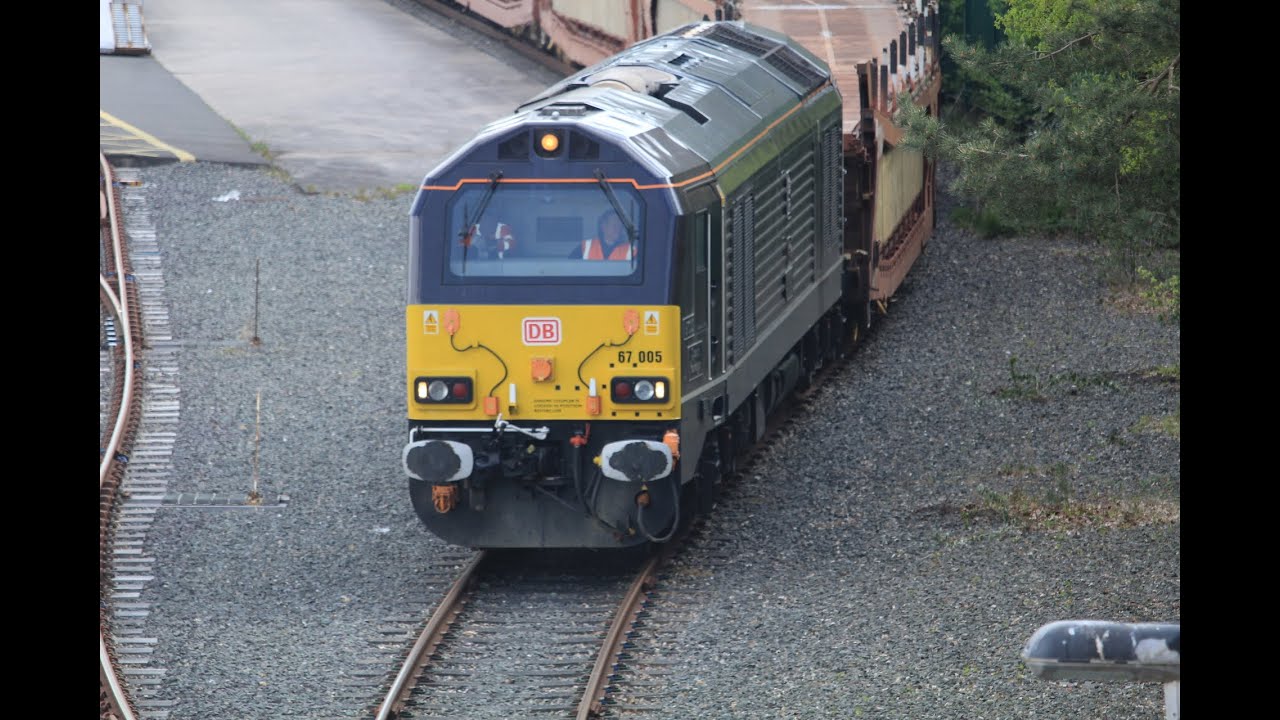 Class 67005 working 6G51 at Donnington