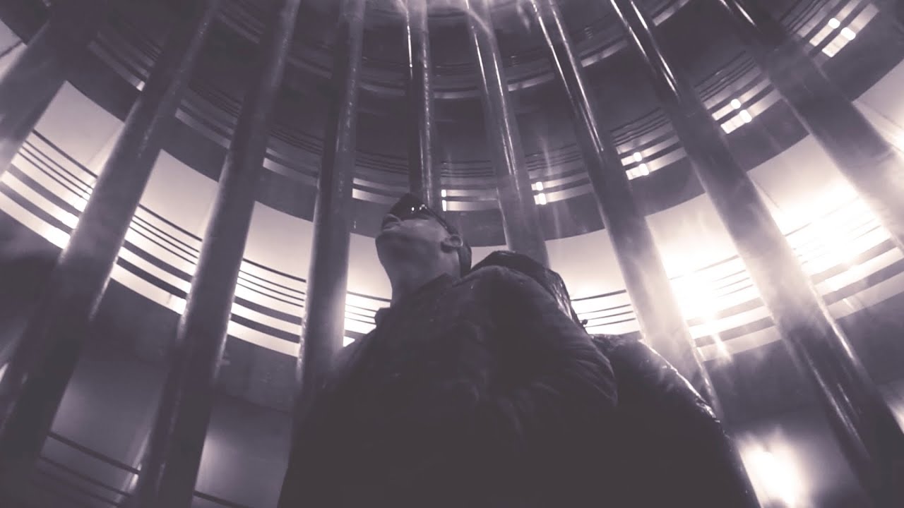 Big Rich - DE WERELD DRAAIT DOOR (ft. Kg) (Official Music Video)