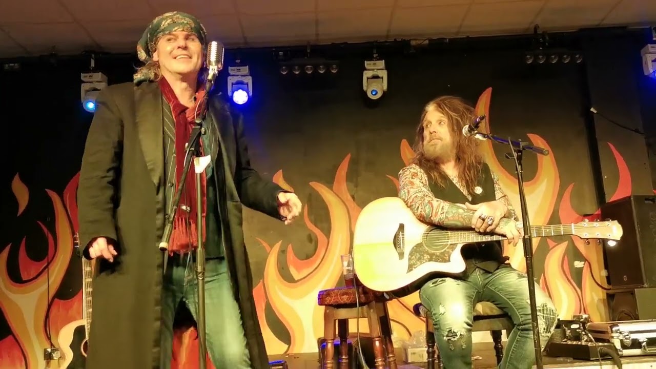 John Corabi add libbing and then joined by Rob Wylde to cover Maggie May
