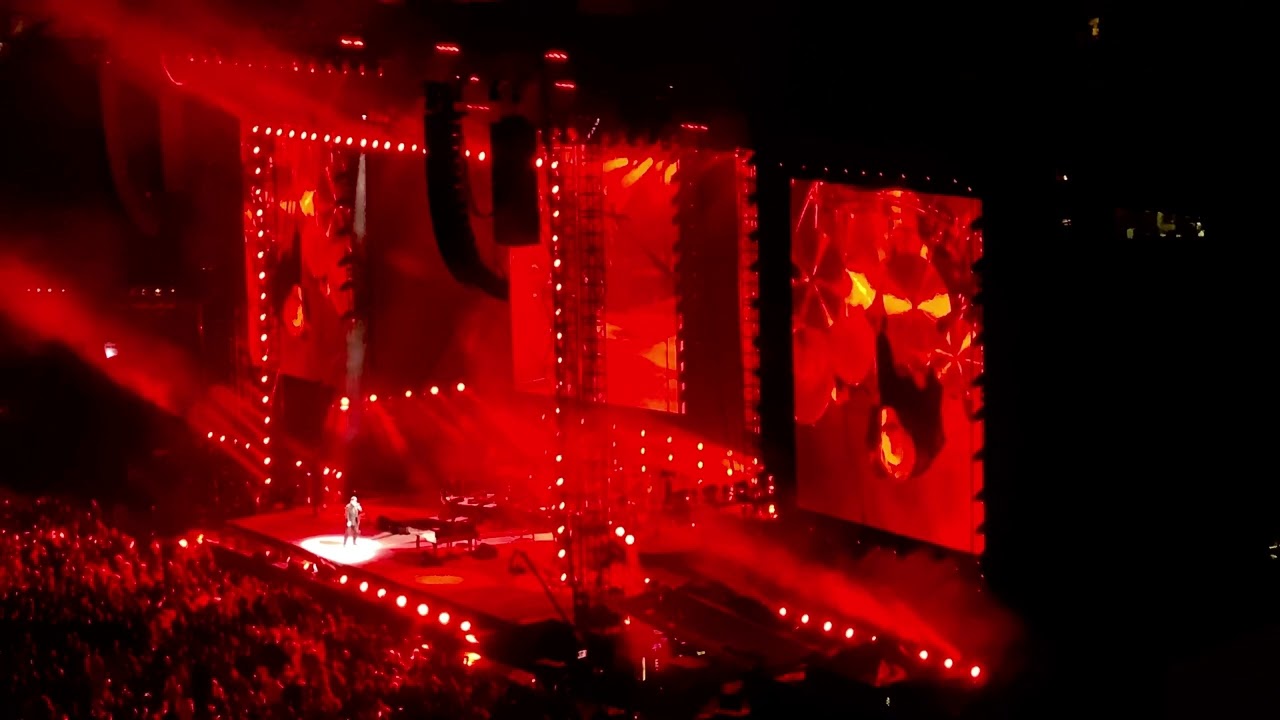 We Didn’t Start The Fire, Uptown Girl, It’s Still Rock/Roll…, Big Shot, You May Be Right, Billy Joel